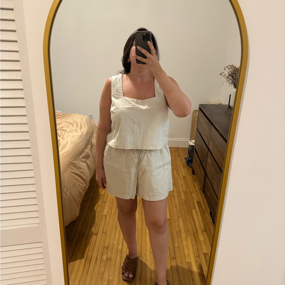 Abercrombie Linen Set